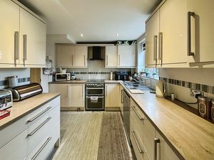 Photo 5- click for photo gallery